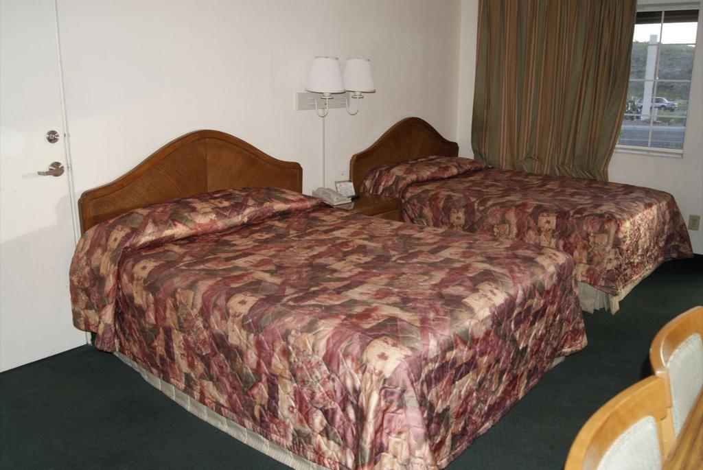 Tri-State Inn Kingman Buitenkant foto